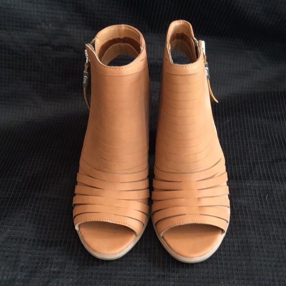 NWT/NIB Circus by Sam Edelman Kesler Sandals - Picture 2 of 8